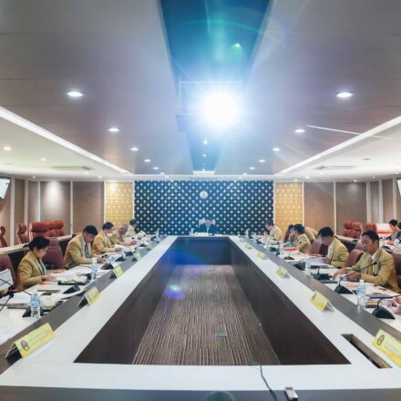 ประชุมสภามหาวิทยาลัยราชภัฏศรีสะเกษ ครั้งที่ 3/2566 โดยมี ดร.วิจารย์ สิมาฉายา นายกสภามหาวิทยาลัยราชภัฏศรีสะเกษ เป็นประธานในการประชุมร่วมกับคณะกรรมการสภามหาวิทยาลัย