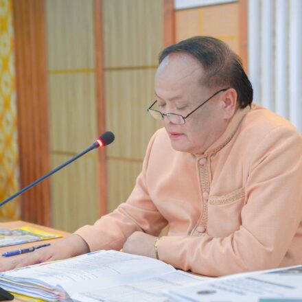รองศาสตราจารย์ ดร.ประกาศิต อานุภาพแสนยากร รักษาราชการแทนอธิการบดี เป็นประธานดำเนินประชุมคณะกรรมการบริหารมหาวิทยาลัยราชภัฏศรีสะเกษ ครั้งที่ 8/2566
